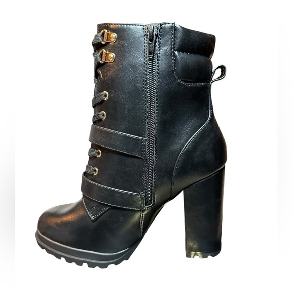 Shoe Dazzle Analisa Block Heeled Booties - Picture 4 of 10